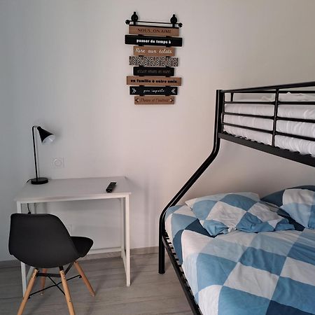 Chambres D'Hotes Chateau Pierre De Montignac Civrac-en-Médoc Esterno foto