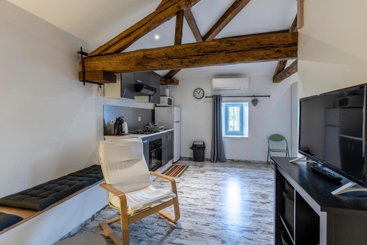 Chambres D'Hotes Chateau Pierre De Montignac Civrac-en-Médoc Esterno foto
