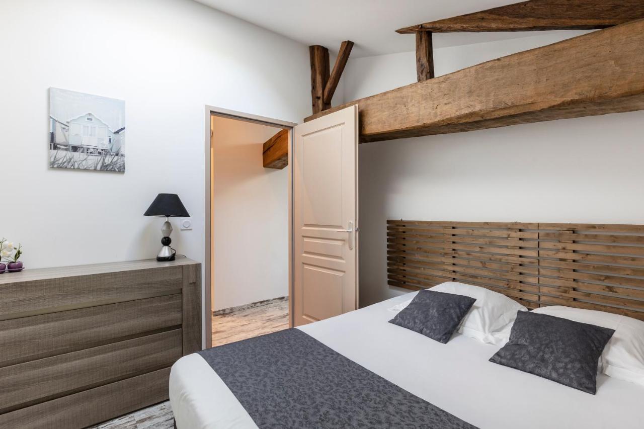 Chambres D'Hotes Chateau Pierre De Montignac Civrac-en-Médoc Esterno foto